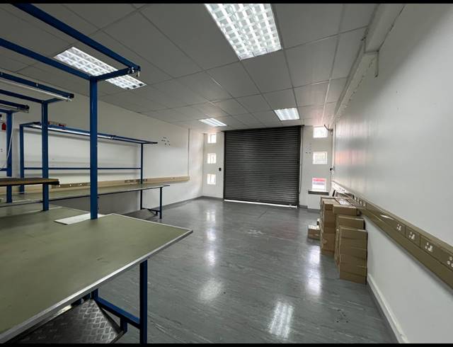 449M² WAREHOUSE TO LET IN STRIJDOMPARK